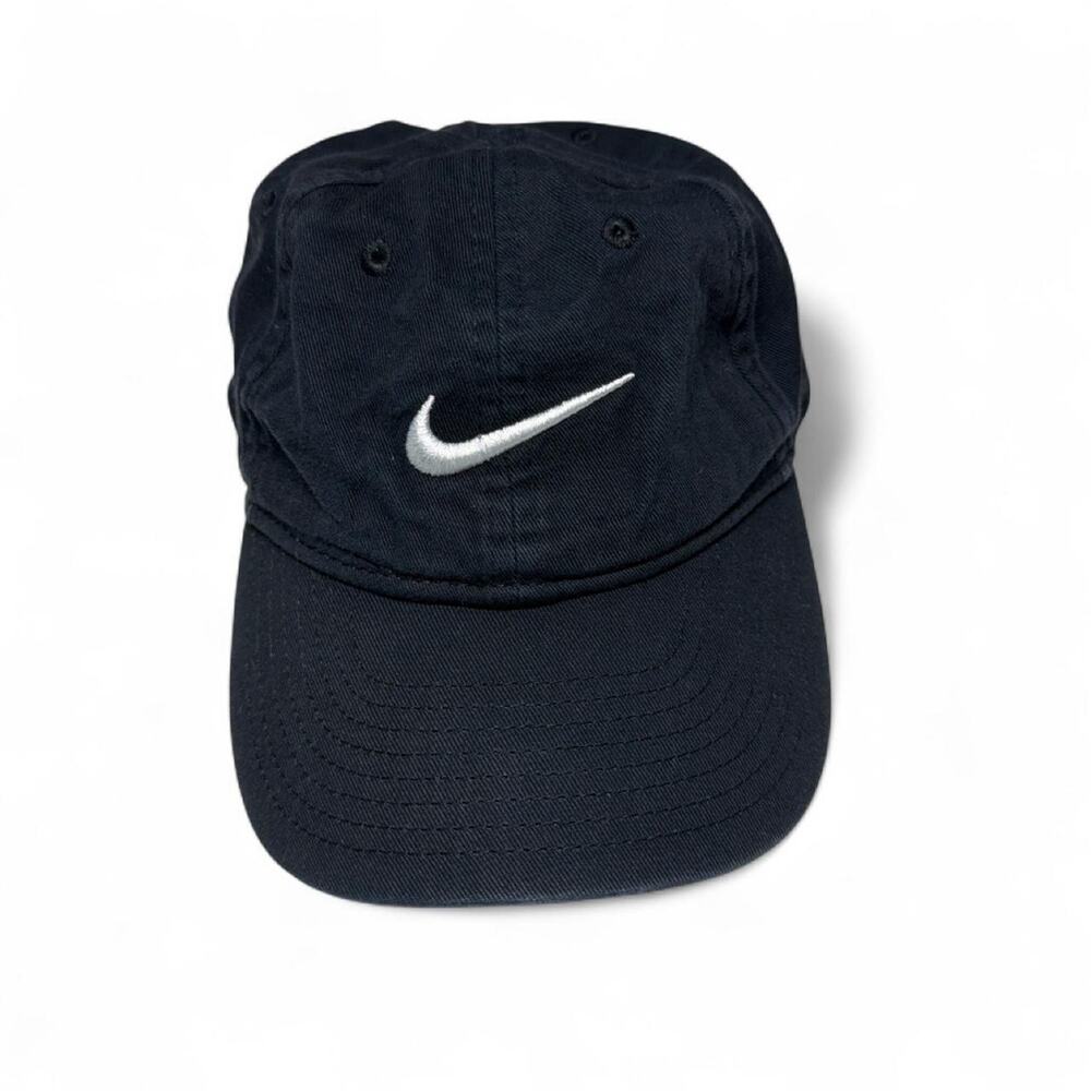 Black nike swoosh cap swoosh